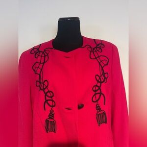 Elegant Vintage Women's Blazer with Black Embroidery